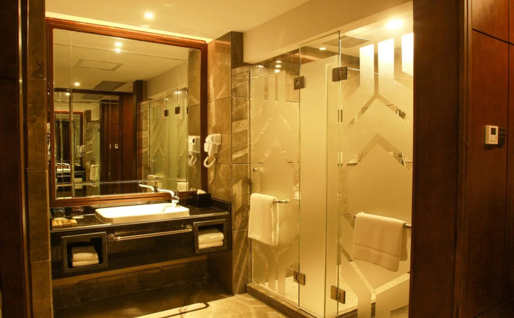 Riverside Luxury Hotel