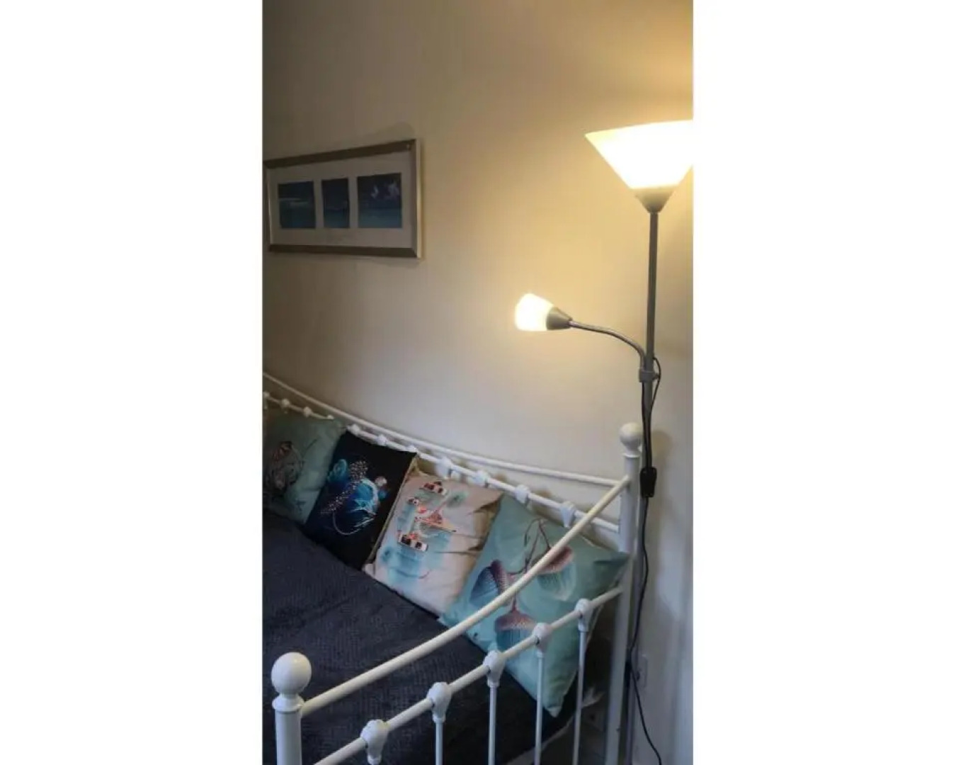 Welcoming Spacious 2-bedroom House in St Helens