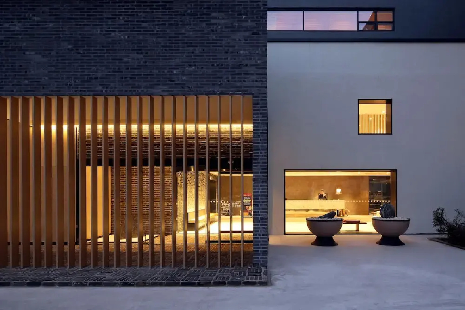 Dukgu Oncheon Resort Condo