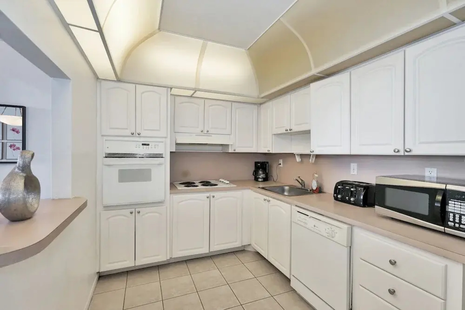 Destination Stays-Ocean View Condo Miami