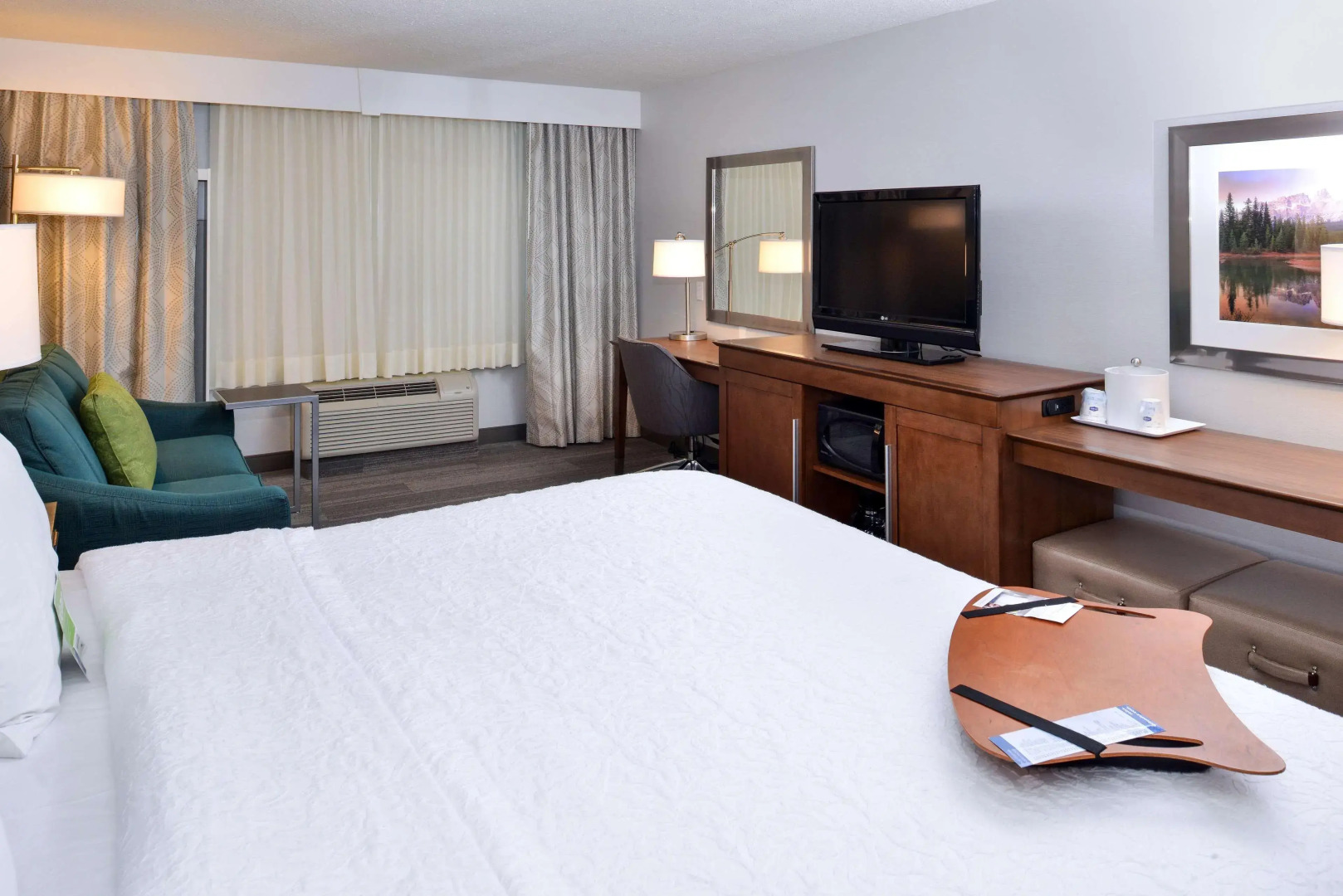 Hampton Inn & Suites By Hilton Calgary- University Northwest