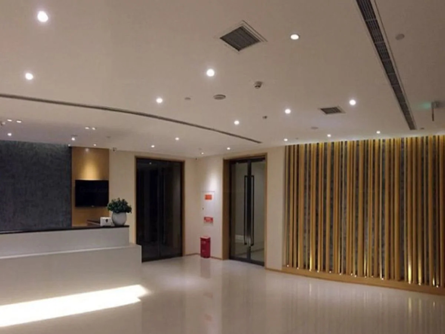 City Mini Selected Chongqing North Railway Station North Square