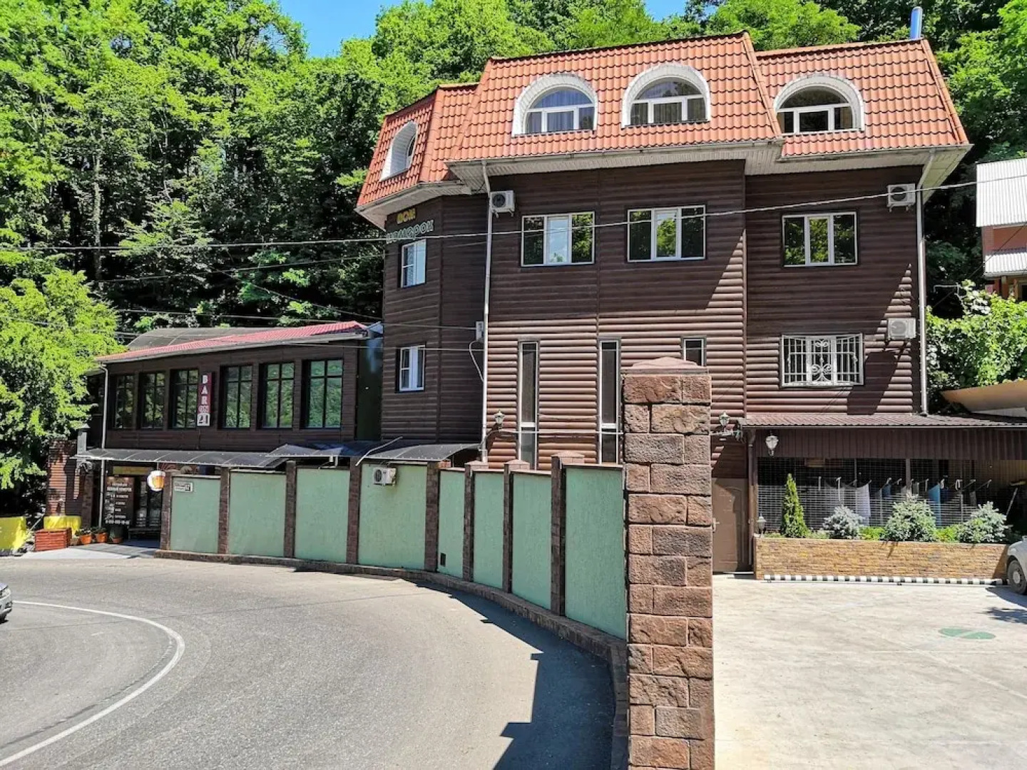 Restaurant and hotel complex «Corsica»