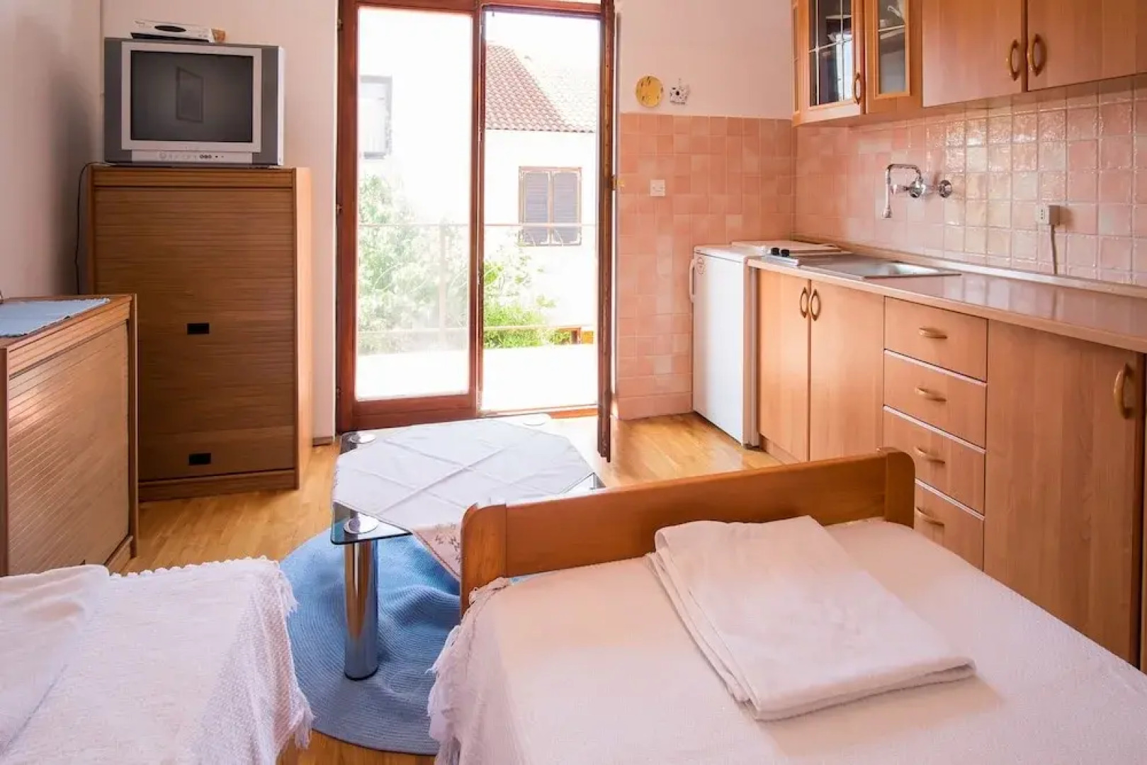 Apartment Dina with pool