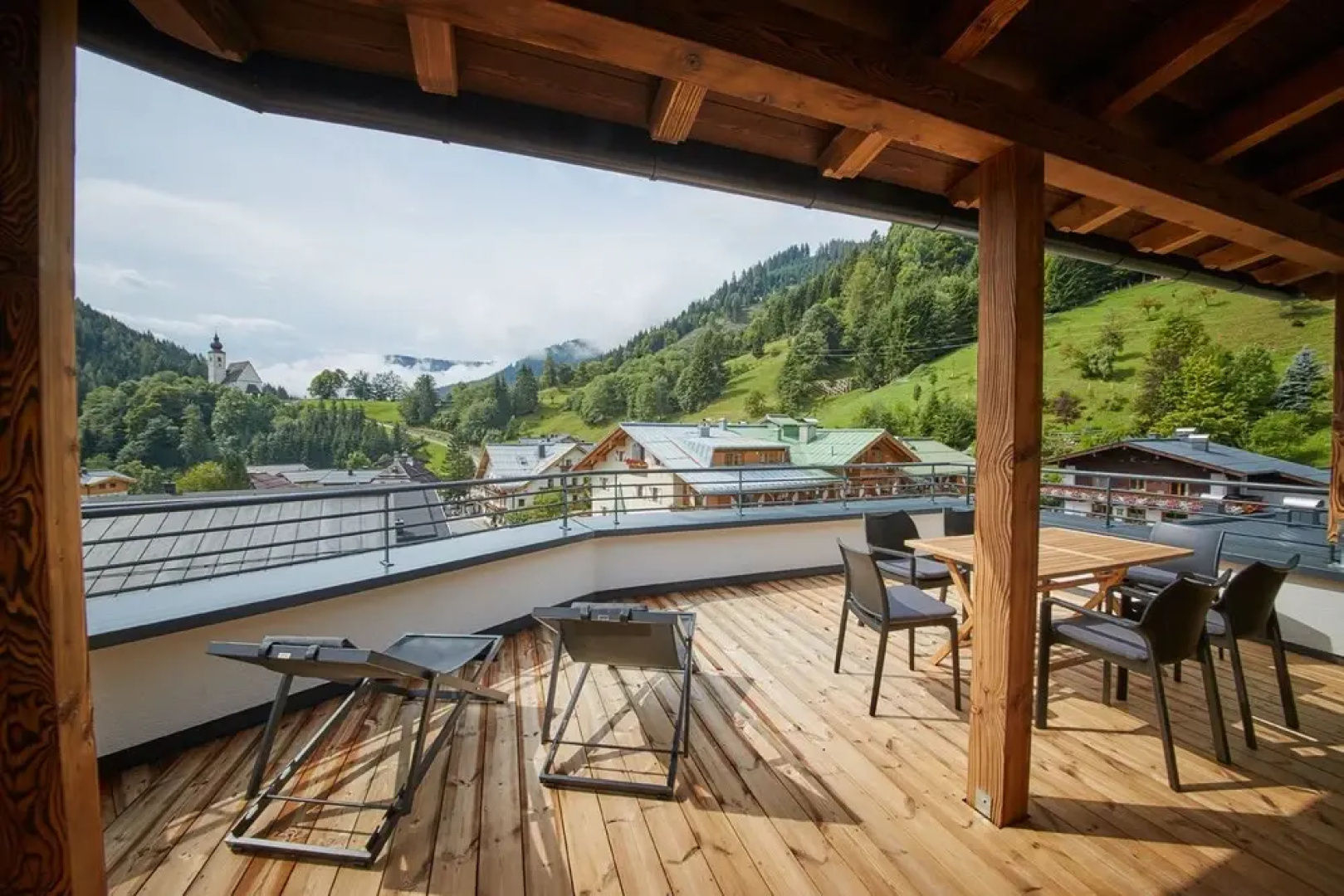 The Peak - Premium Apartments