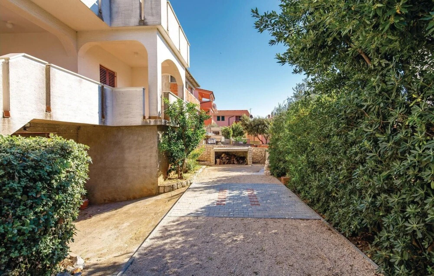 Awesome Home in Mandre With Wifi and 2 Bedrooms