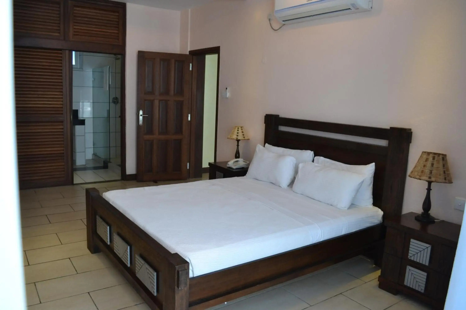 Cowrie Shell Beach Apartments