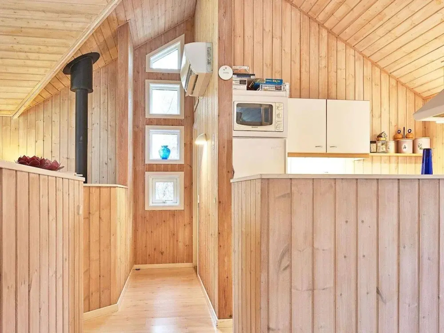 Cozy Holiday Home in Aakirkeby near Beach