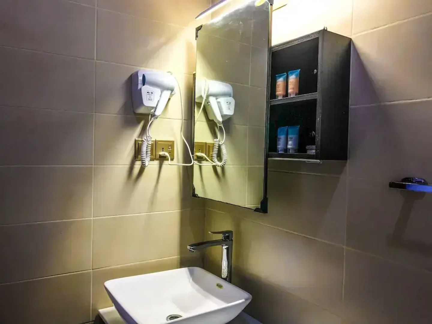 Jambiani White Sands Beach Bungalows