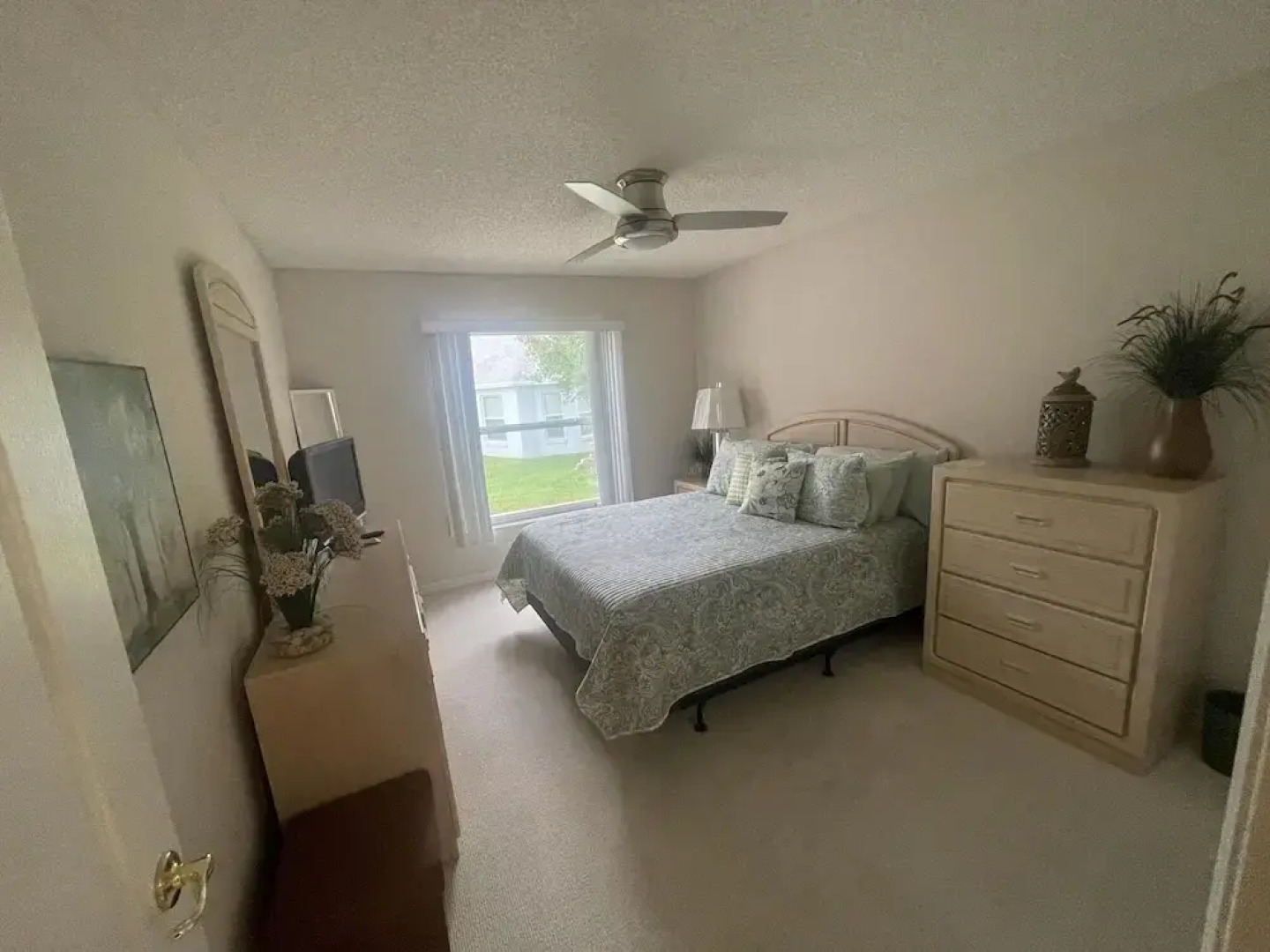 Burbank - Beautiful Designer Home Near Glenview Country Club