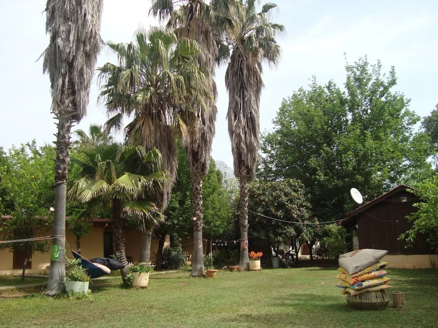 Кемпинг 7 Garden Bungalow & Camping