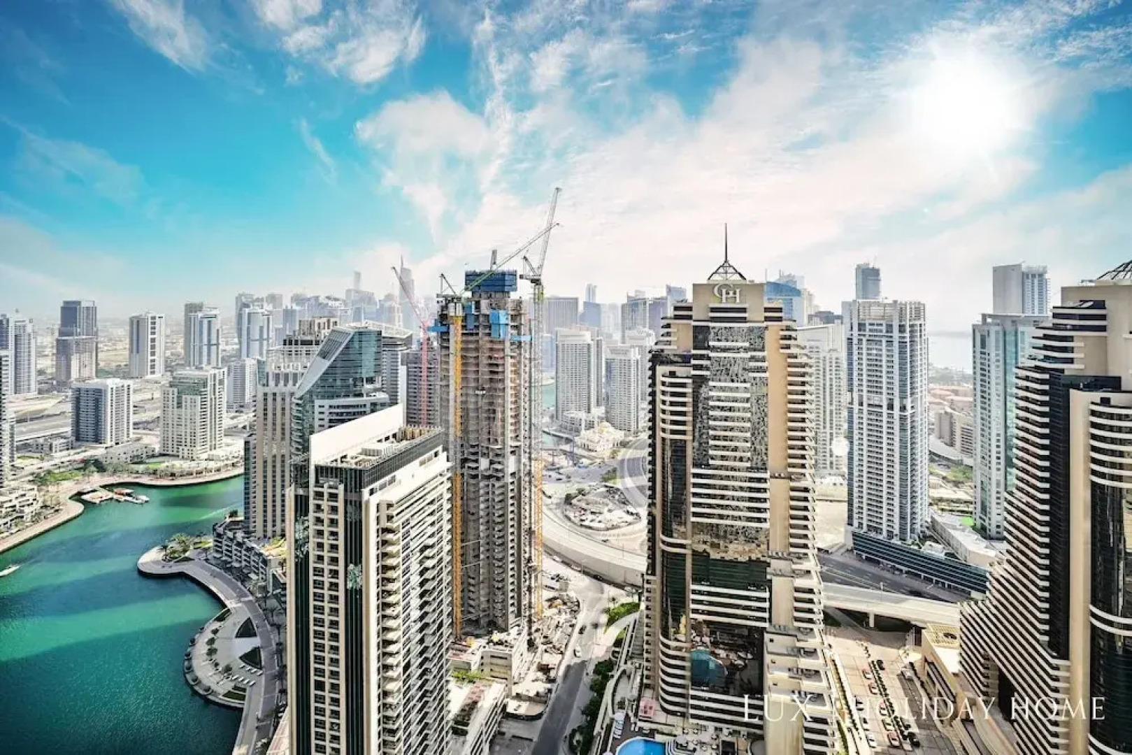 LUX  Cayan Superior Suite 4 Dubai Marina