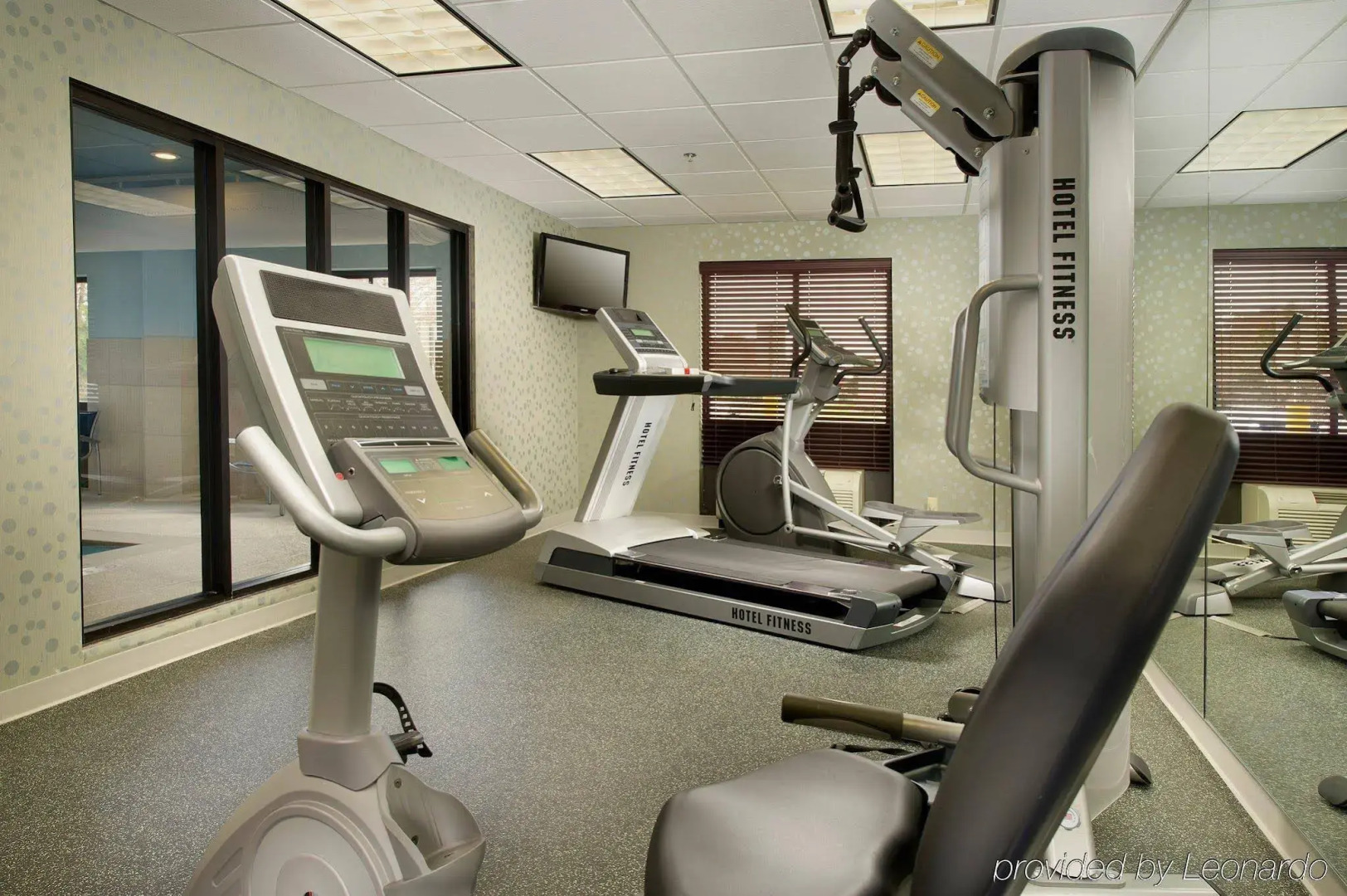 Holiday Inn Express Hotel & Suites Tullahoma by IHG