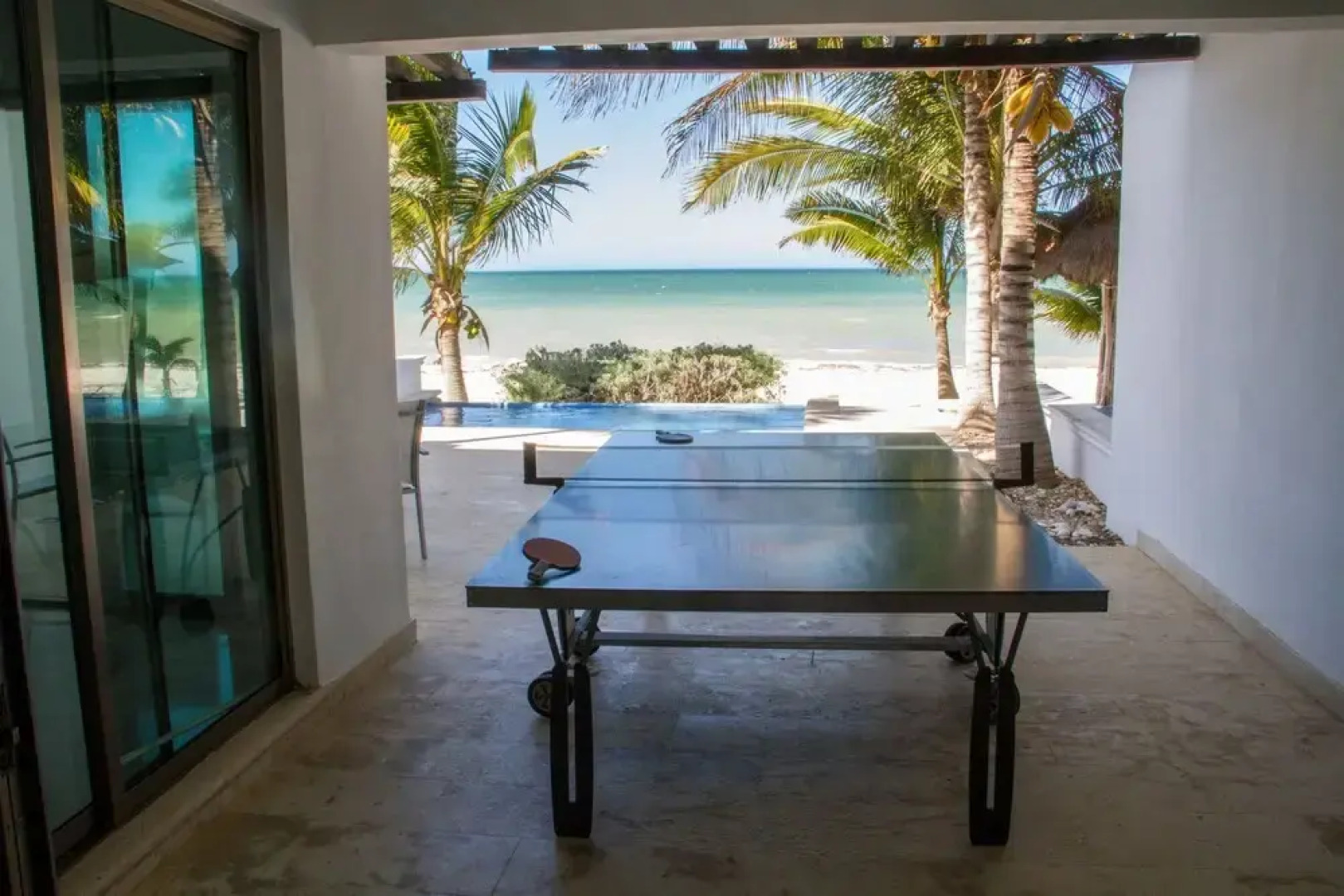 Piña Beach House in San Benito Beach