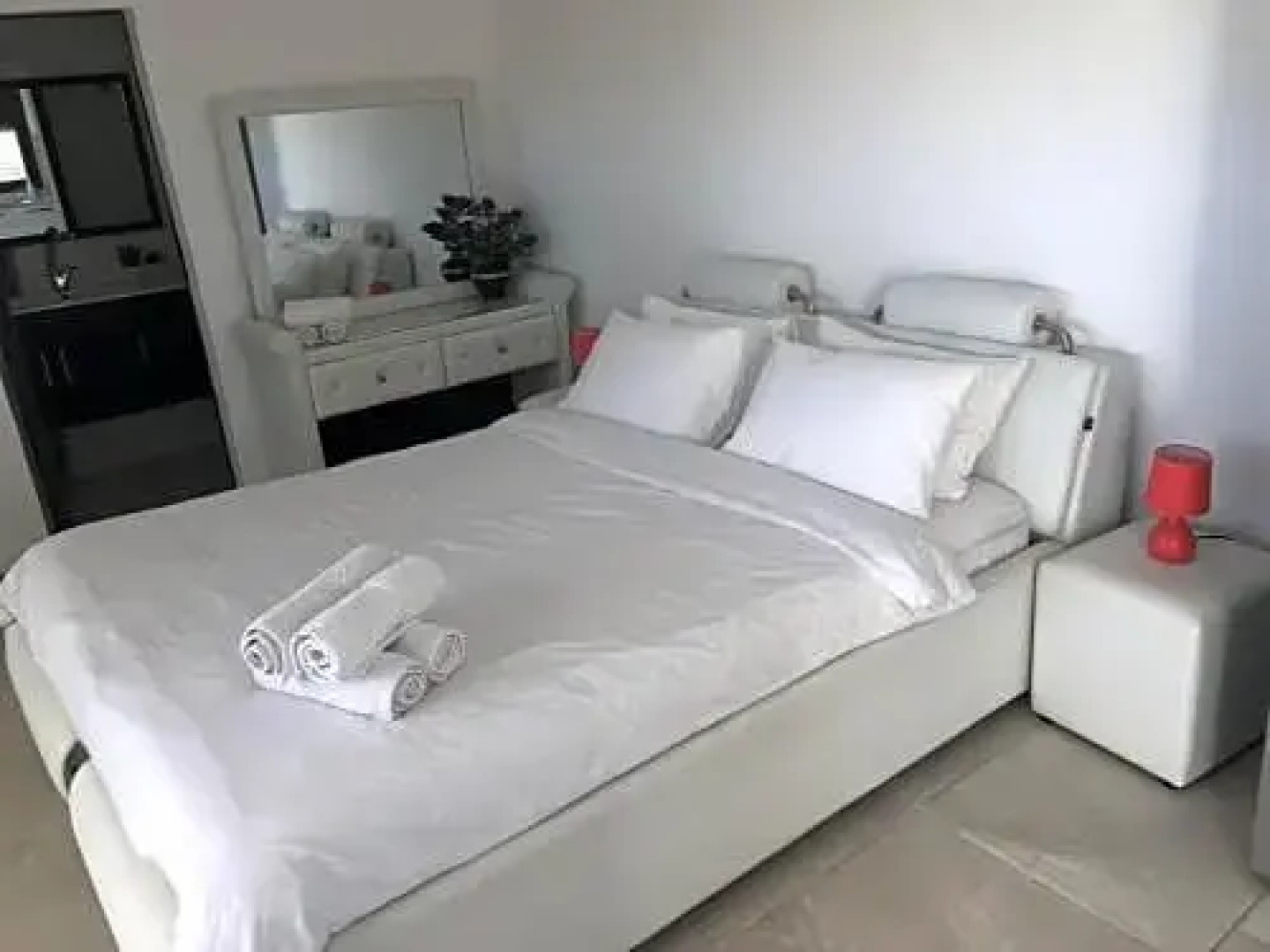 Levana in the Desert