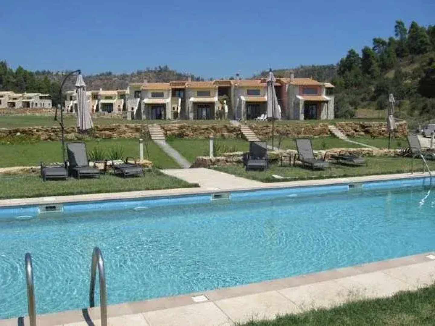 Nefeli Villas & Suites