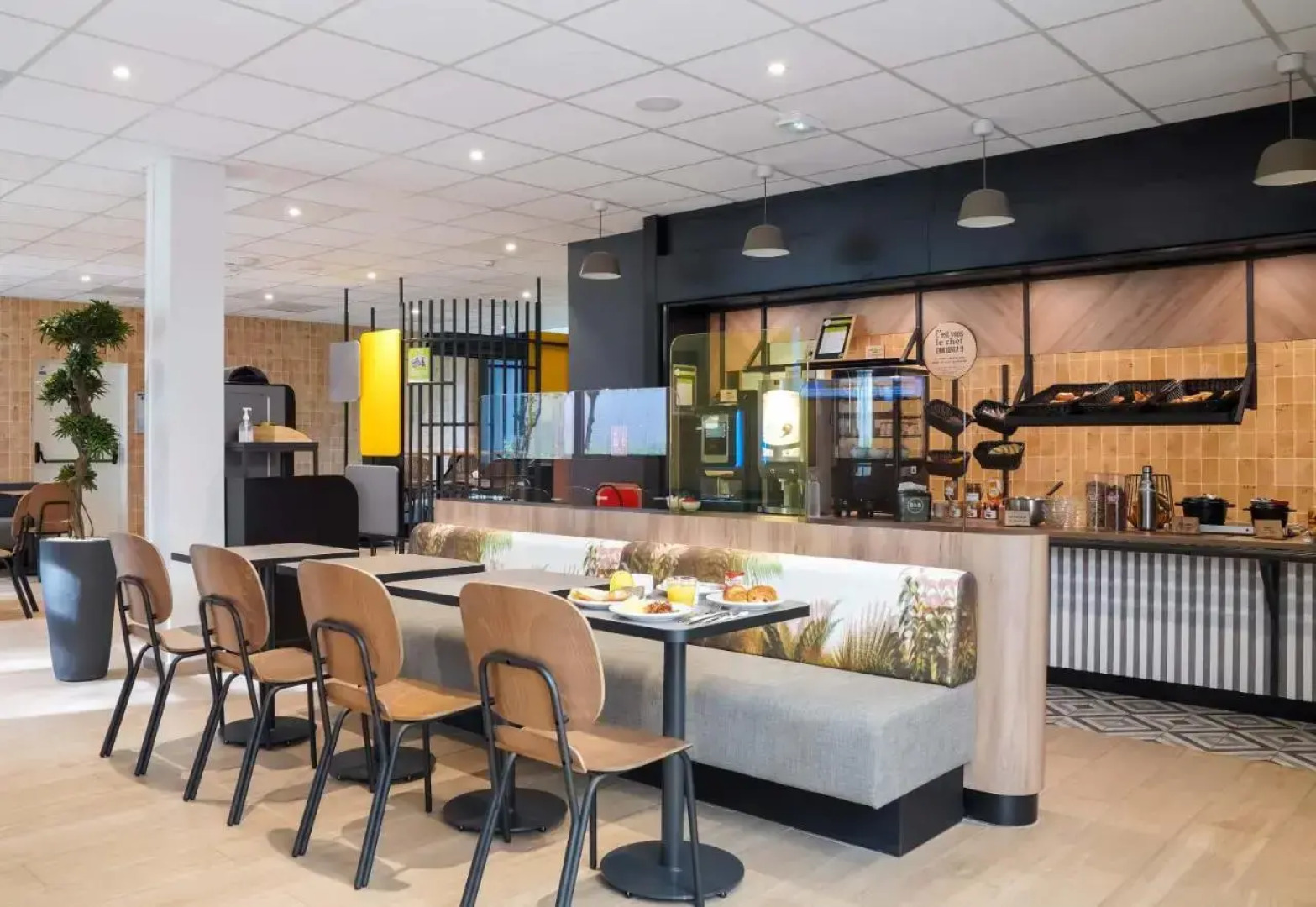 B&B HOTEL Paris Porte d'Orléans