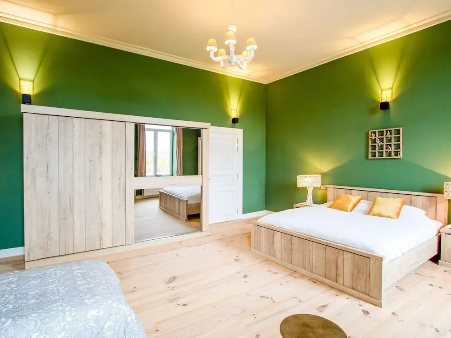 Wellness Castle With Cinema Bliss