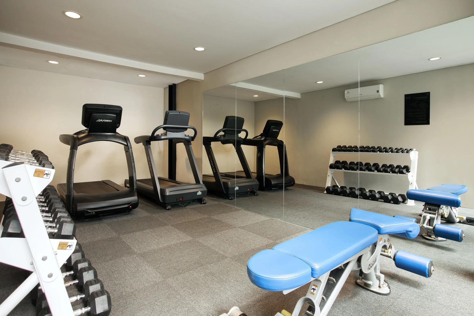 Grand Mozza Hotel Timika by Amithya