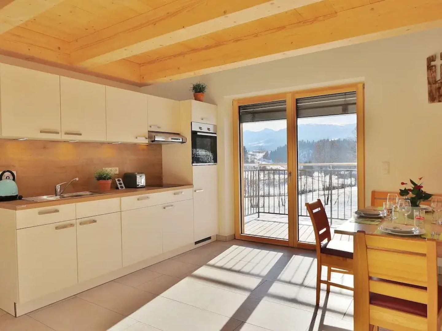 Sunlit Apartment near Forest in Itter