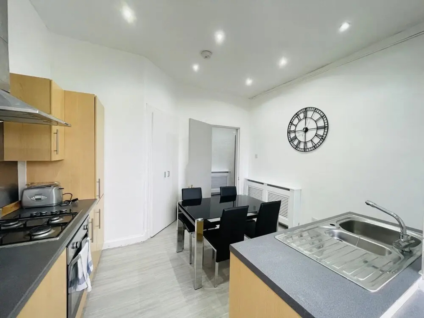Luxury 3 Bedrooms Entire Flat - Self Check in & Check out