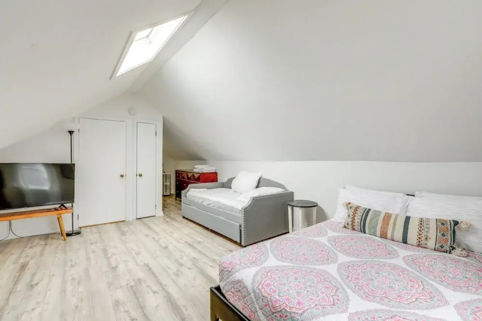 Walk to Campus & Palmer Square: Dtwn Townhome