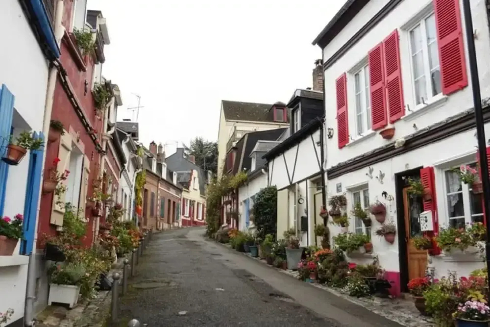 Townhouse Near Bay of Somme and Norman Beaches