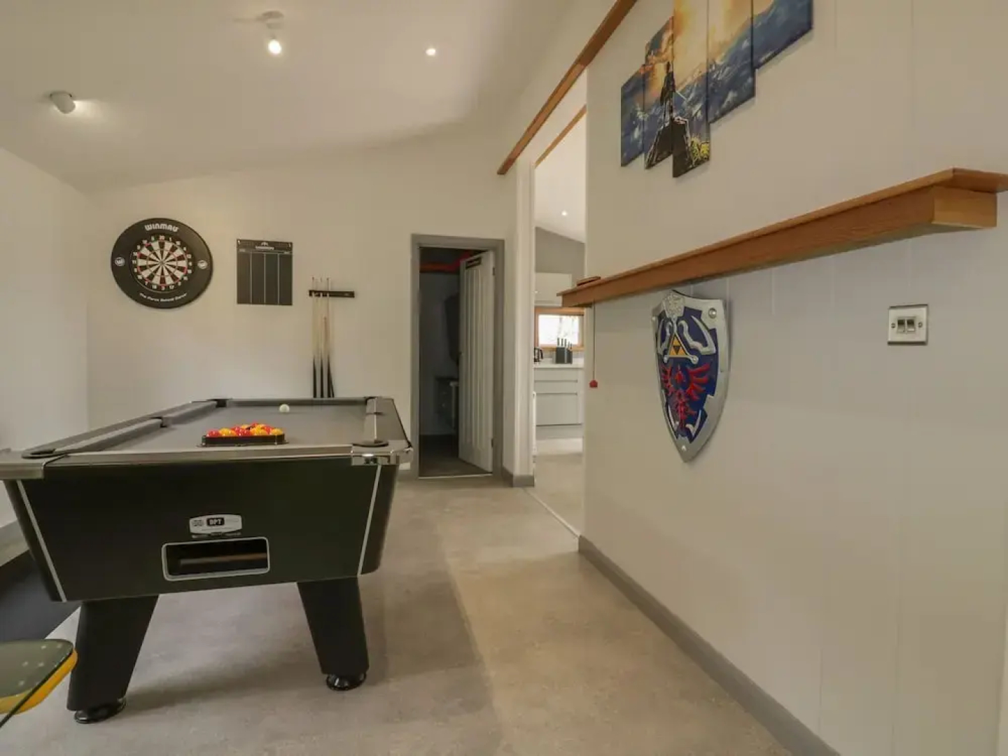 18 Meadow Retreat