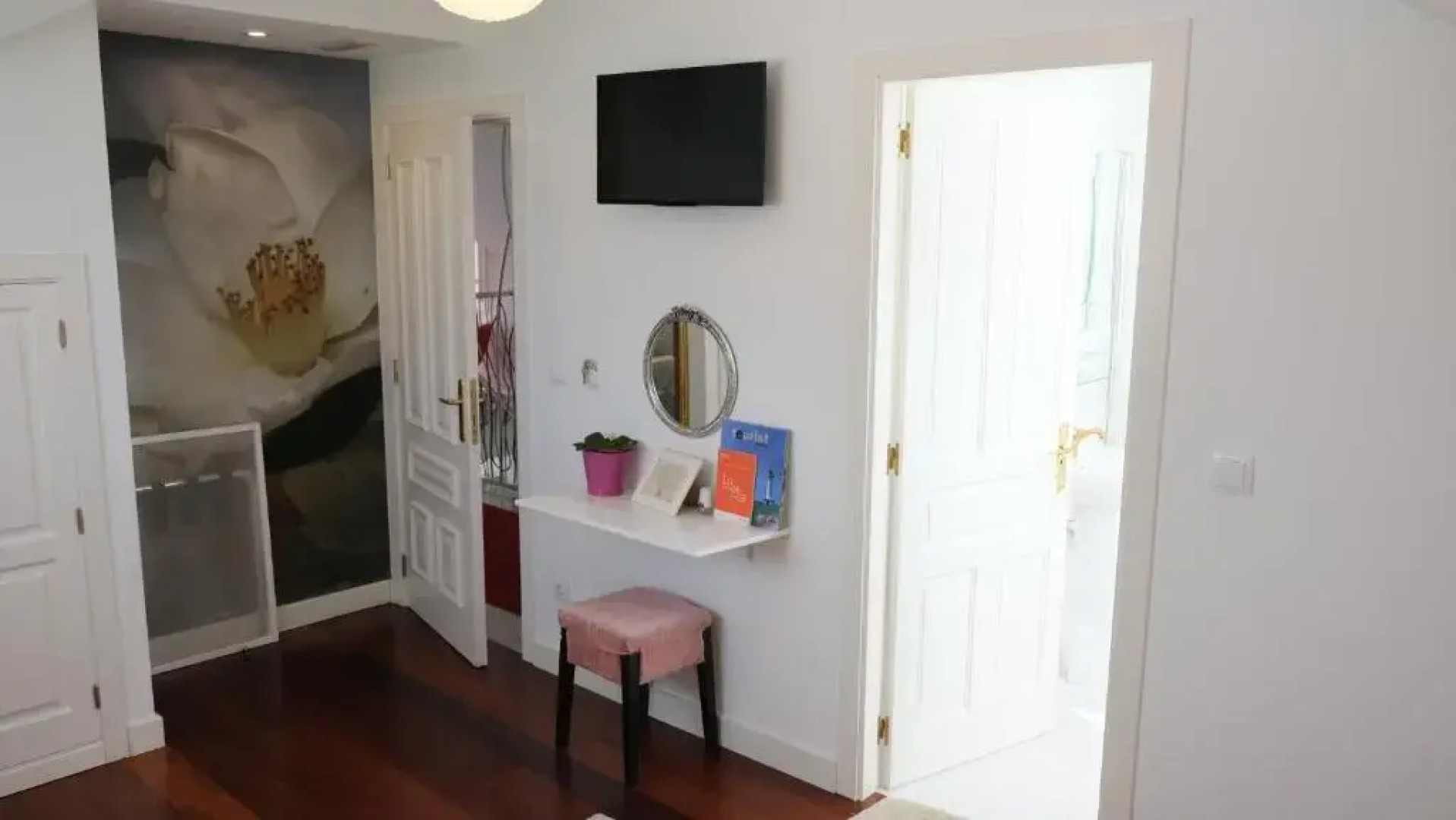 La Casa de Las Camelias