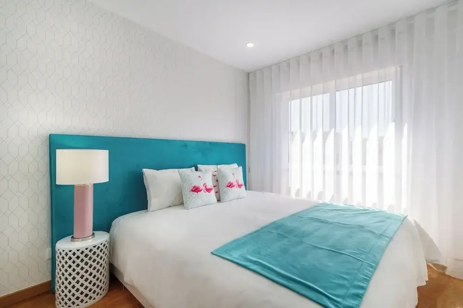 Beachside Getaway Near Paço De Arcos Train Station