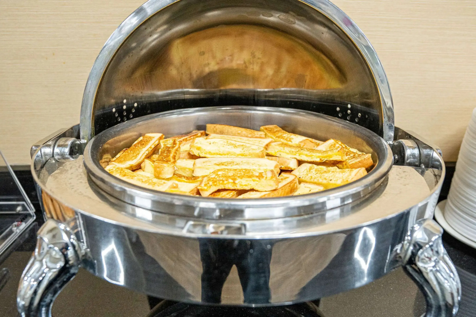 Clarion Hotel Detroit Metro Airport