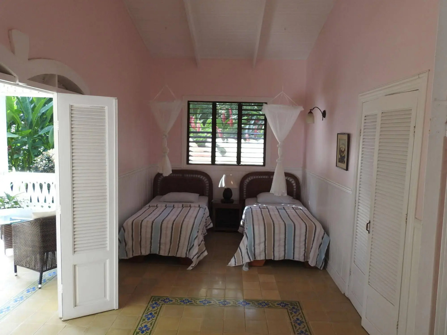 Playa Negra Guesthouse