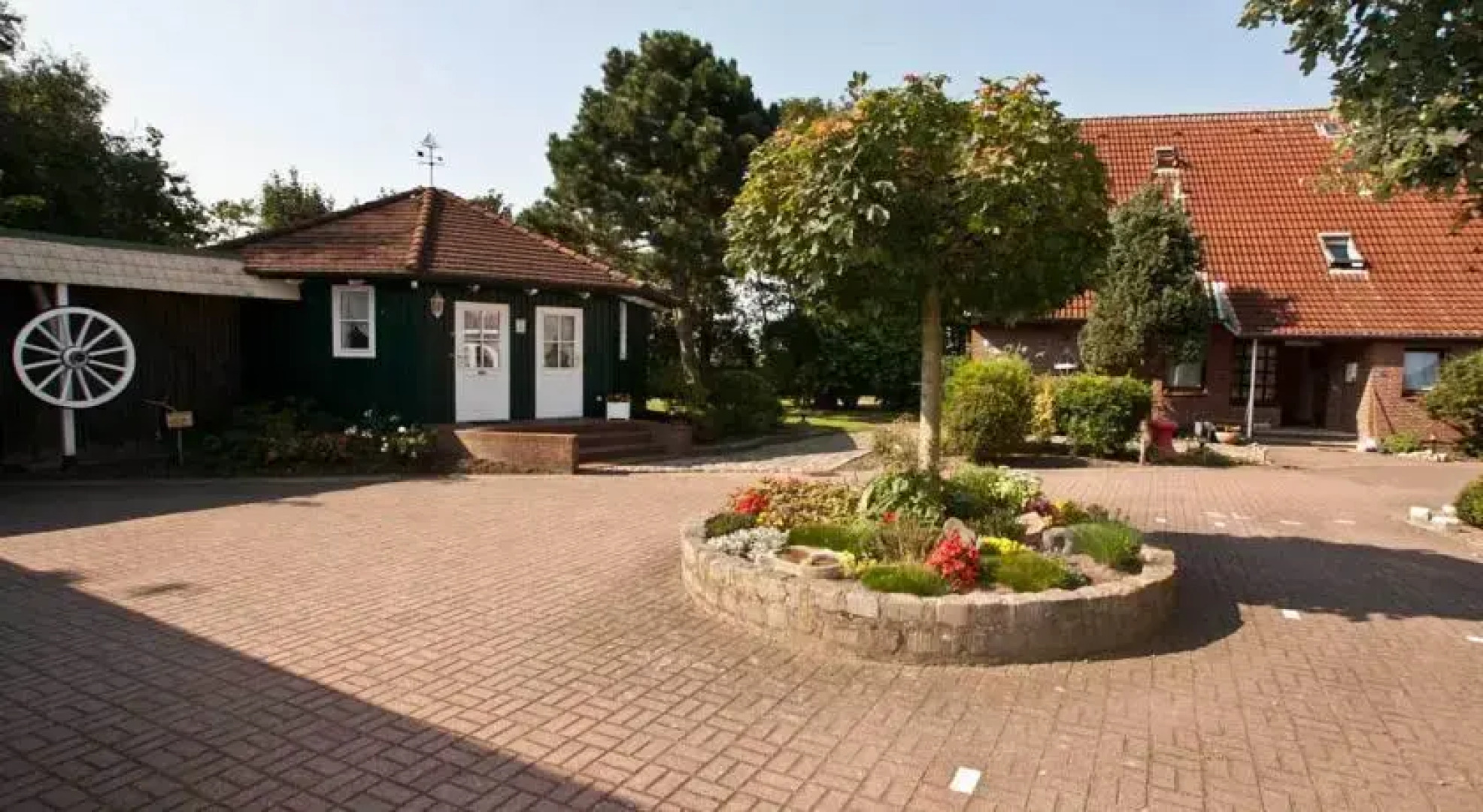 Haus Sonnenblick, Windrose und Marianne