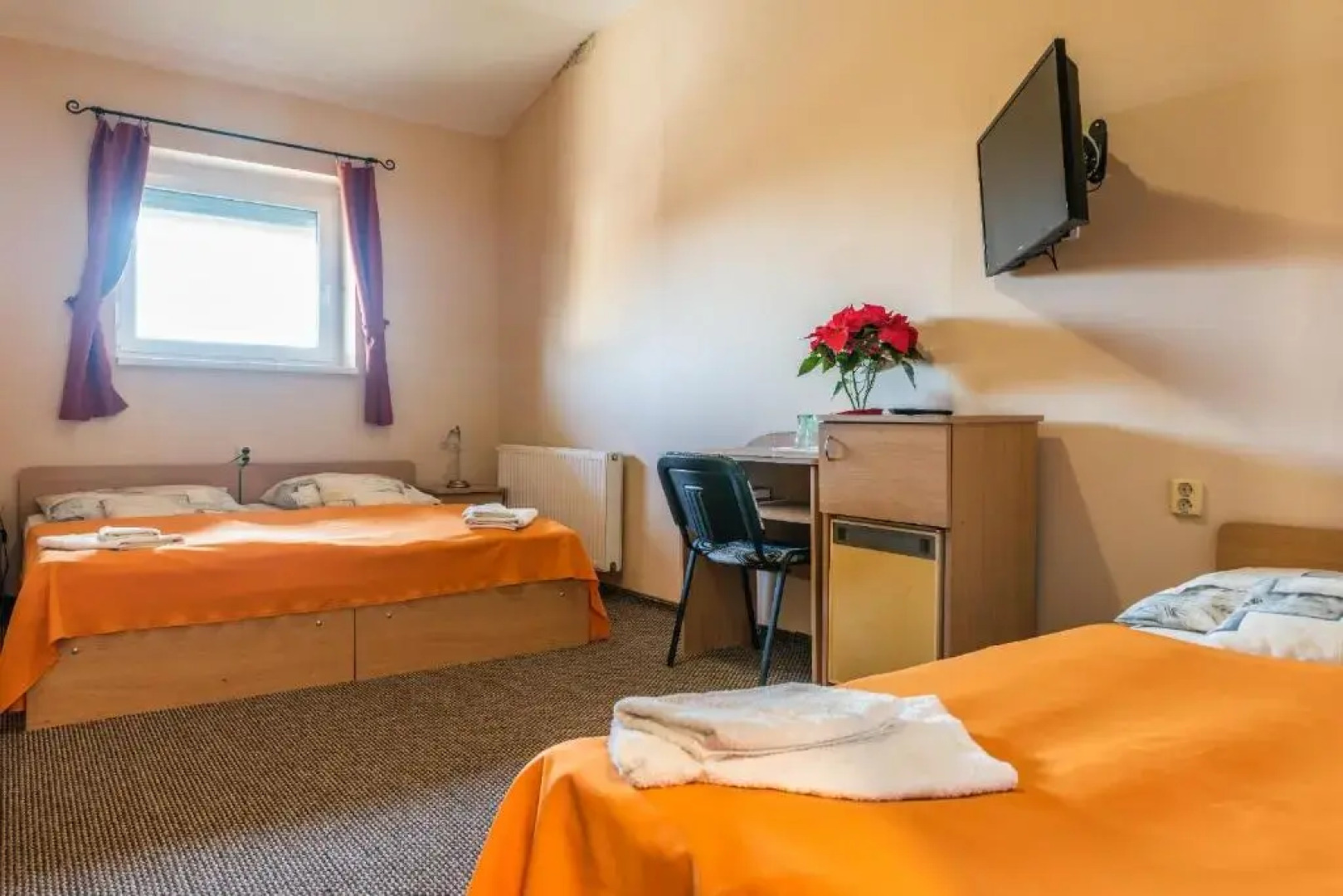 Huszár Panzió és Étterem