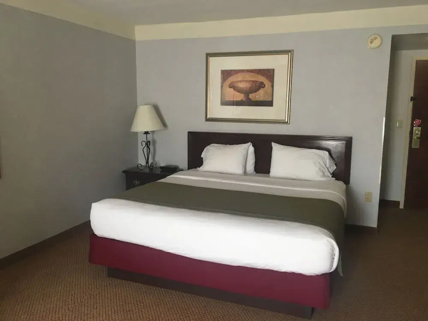 Mountain Inn & Suites - Erwin / I-26 at Exit 40