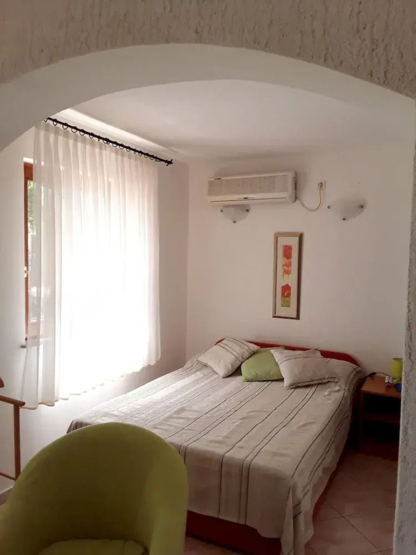 Apartment With one Bedroom in Cesarica, With Wonderful sea View, Enclo