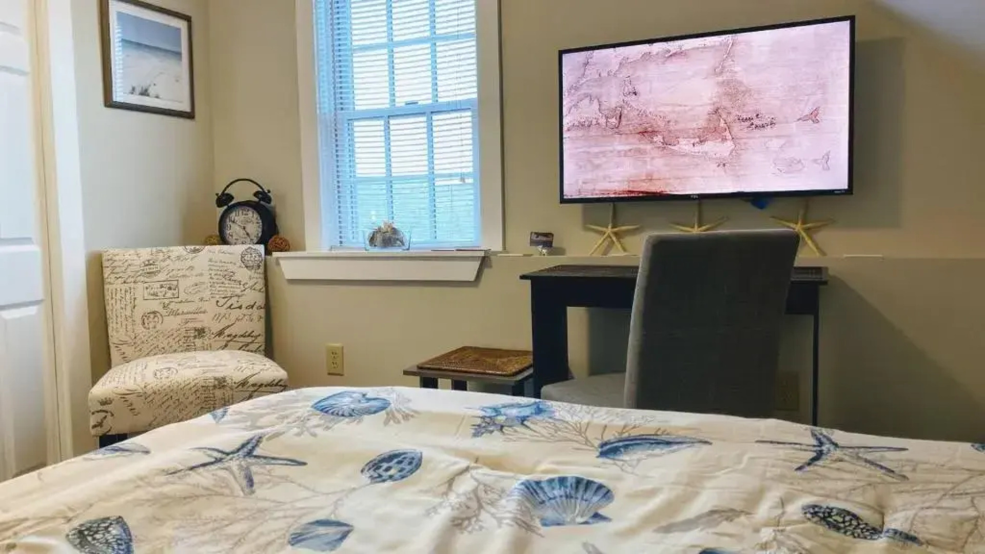 Room in Guest room - Room 3 Cozy Private Enjoy Relax