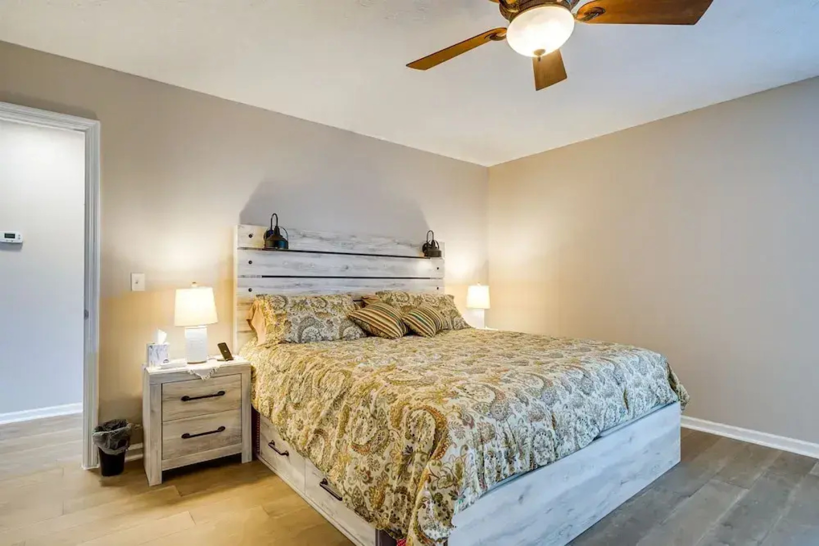 Wilmington Home ~ 7 Mi to Wrightsville Beach!