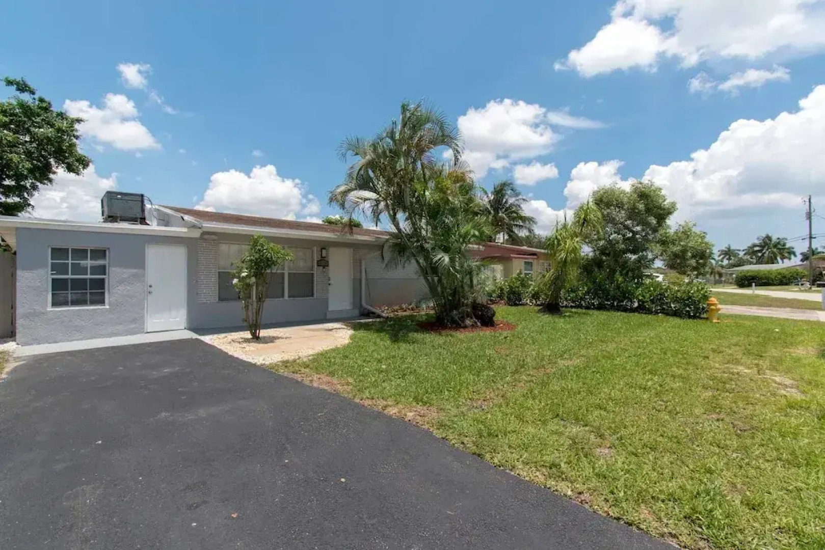 Dania Beach Beauty 3BR with Hot Tub