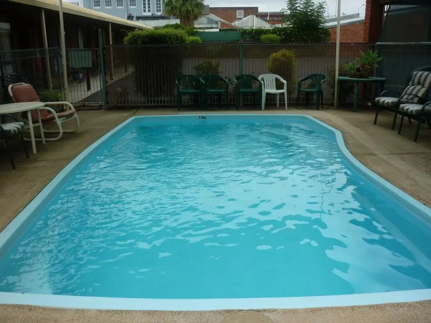 Country Mile Motor Inn