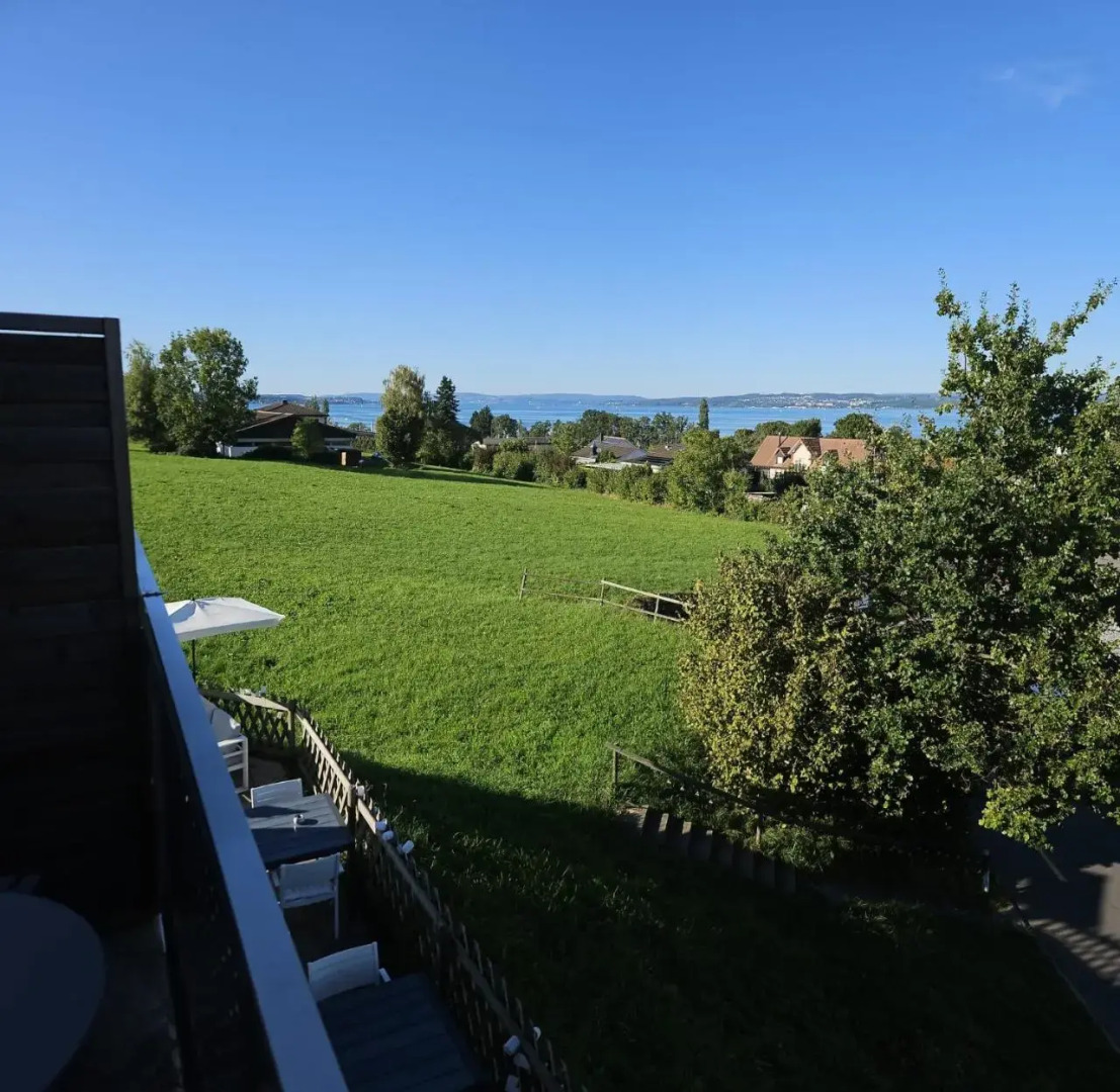 Althinouva 787 Chez Duq und Yvee