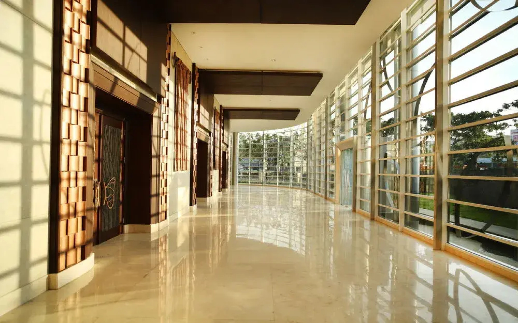 Santika Premiere Kota Harapan Indah