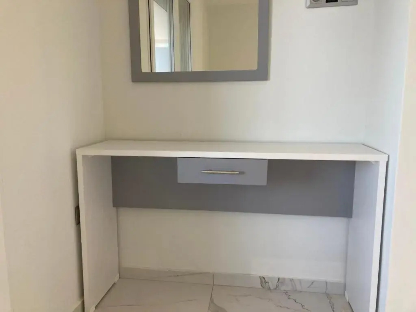 Luka 1 Aparts Polichrono