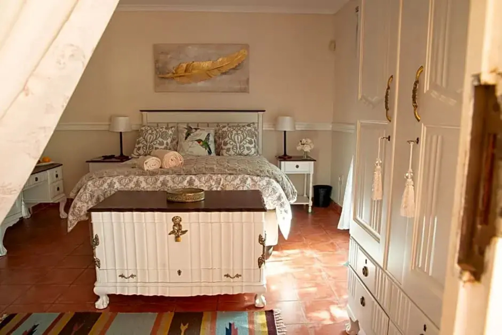 Roses And Pebbles B & B Guest House