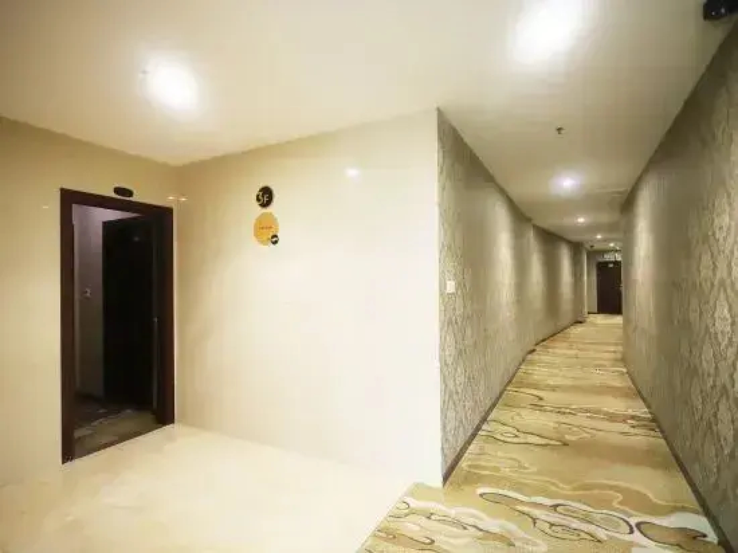 Fu Quan Hotel (Wuchuan Haibin Bus Terminal)
