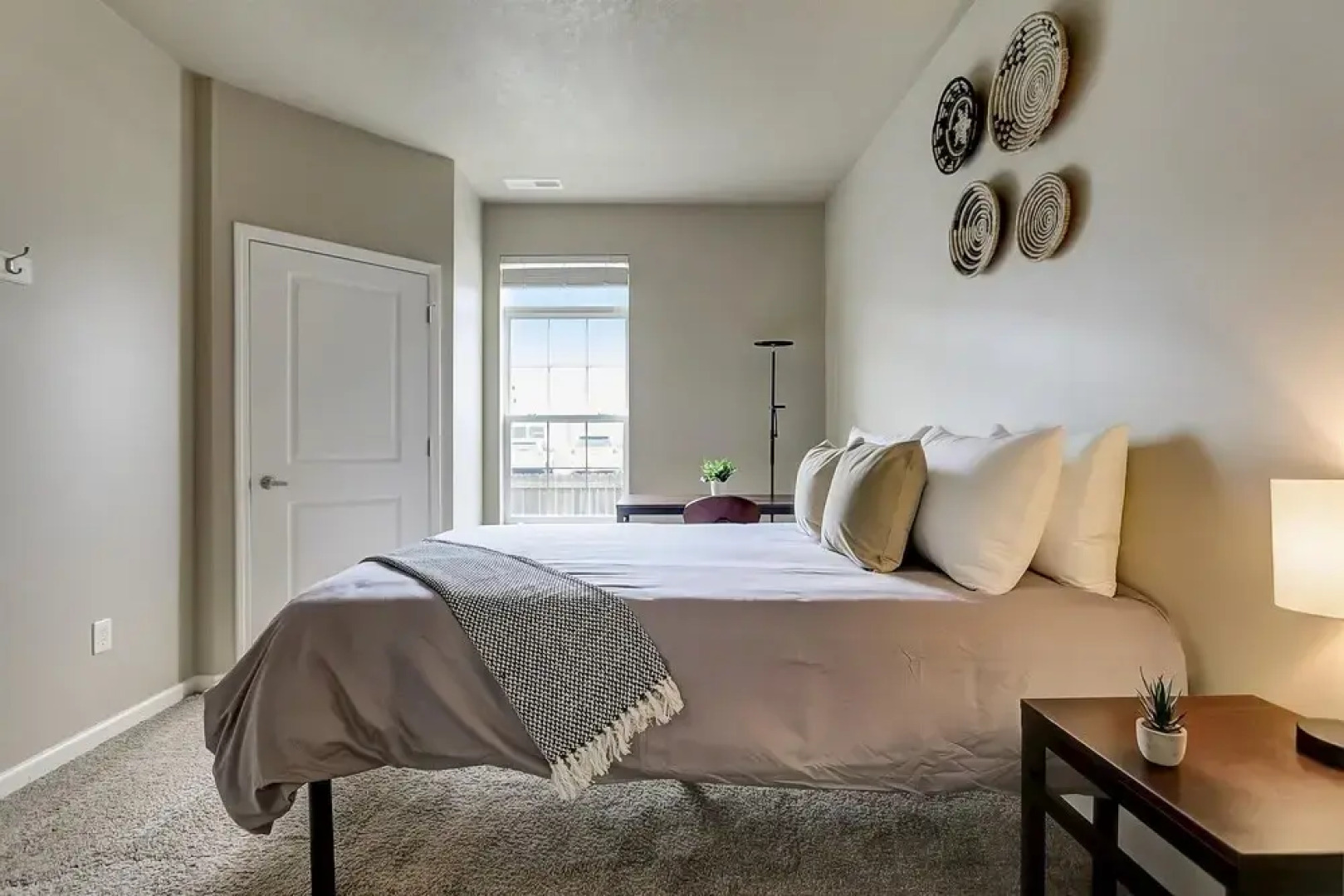 FRONTDESK University Edge Notre Dame Apts South Bend