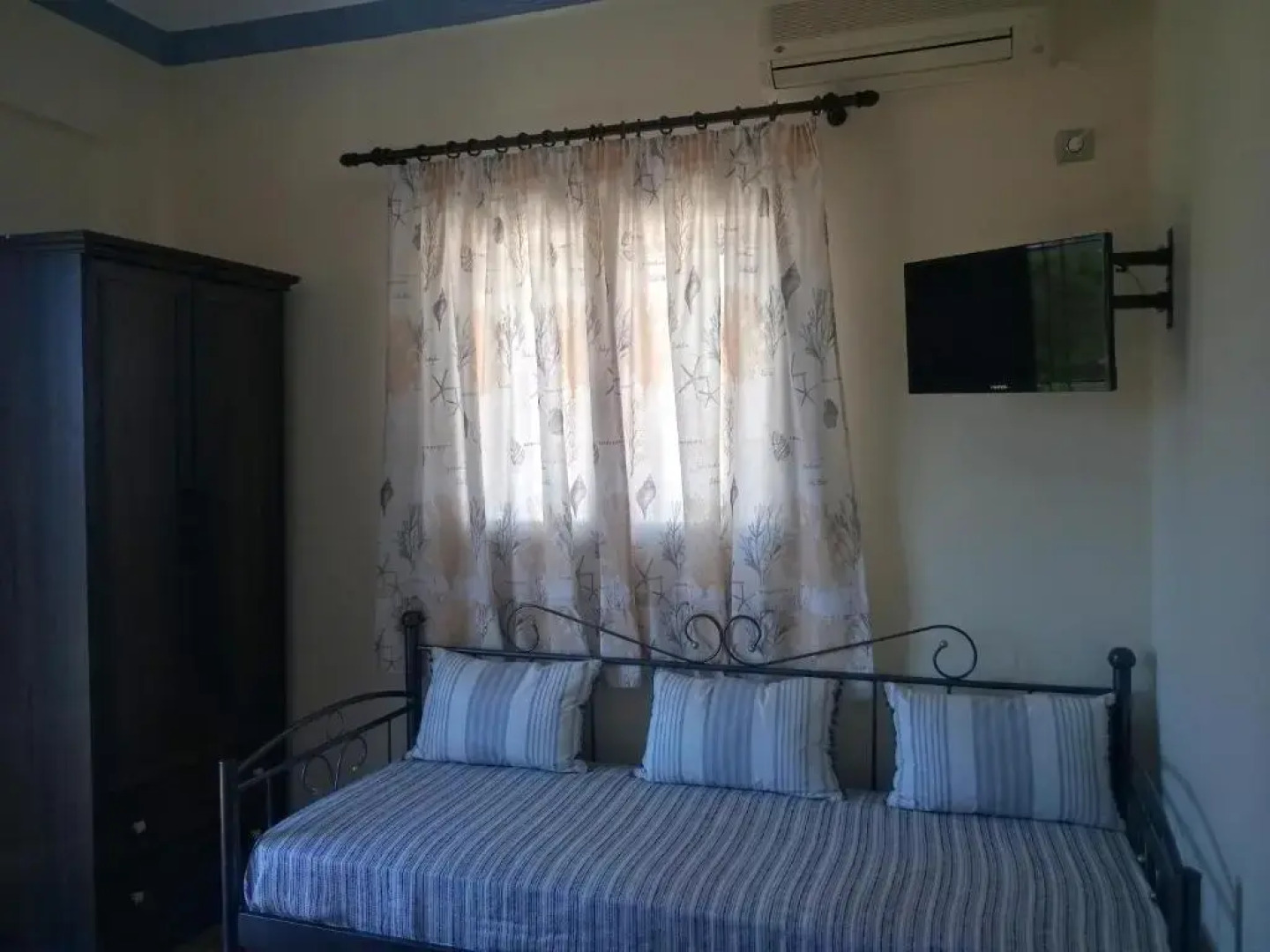 Eftichia Rooms & Studios