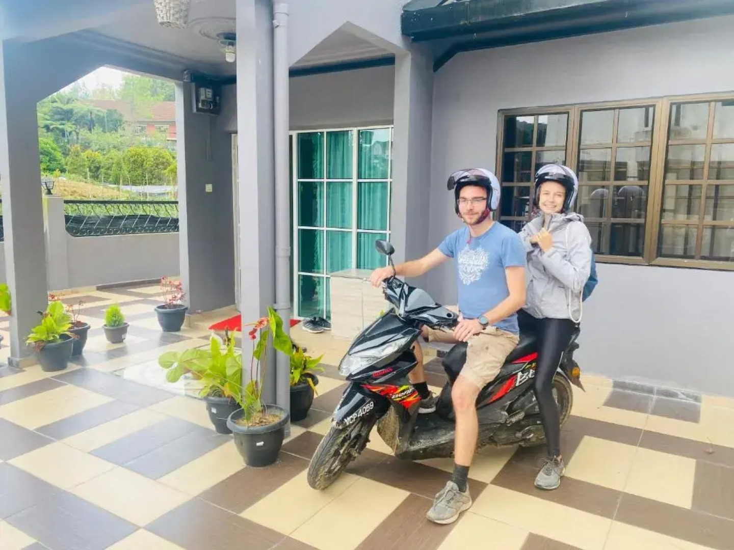 100 Backpackers Hostel