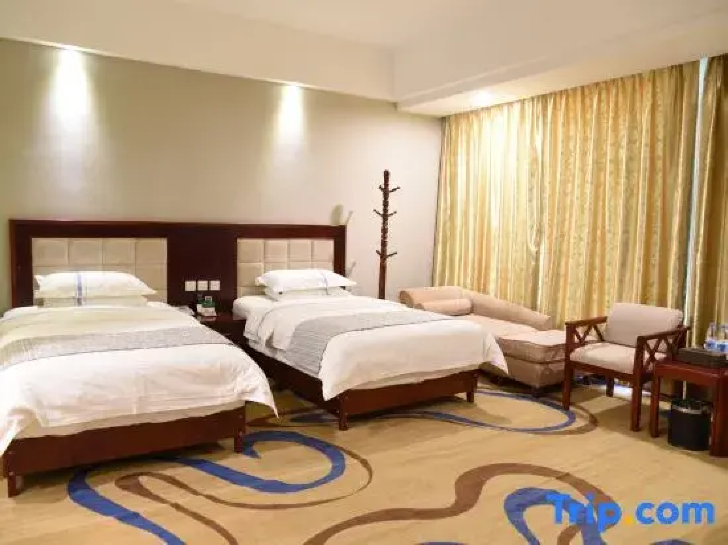 Li Ya Hotel