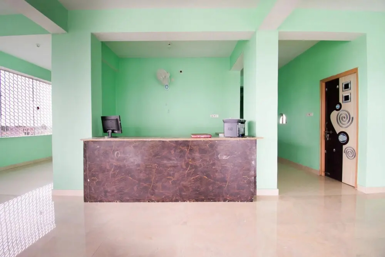 SPOT ON 46370 Green Highway